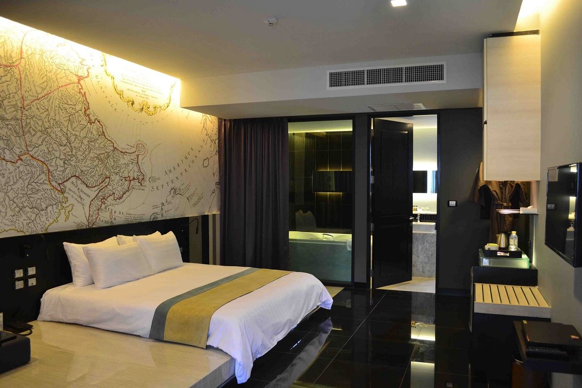 rooms-villa-king-room