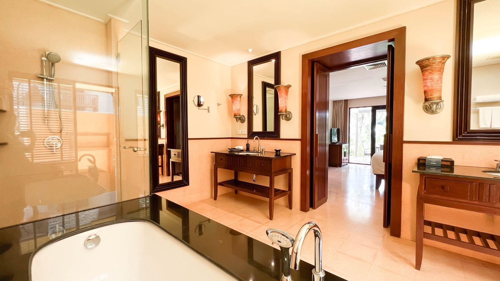 rooms-twobedroom-suite-villa