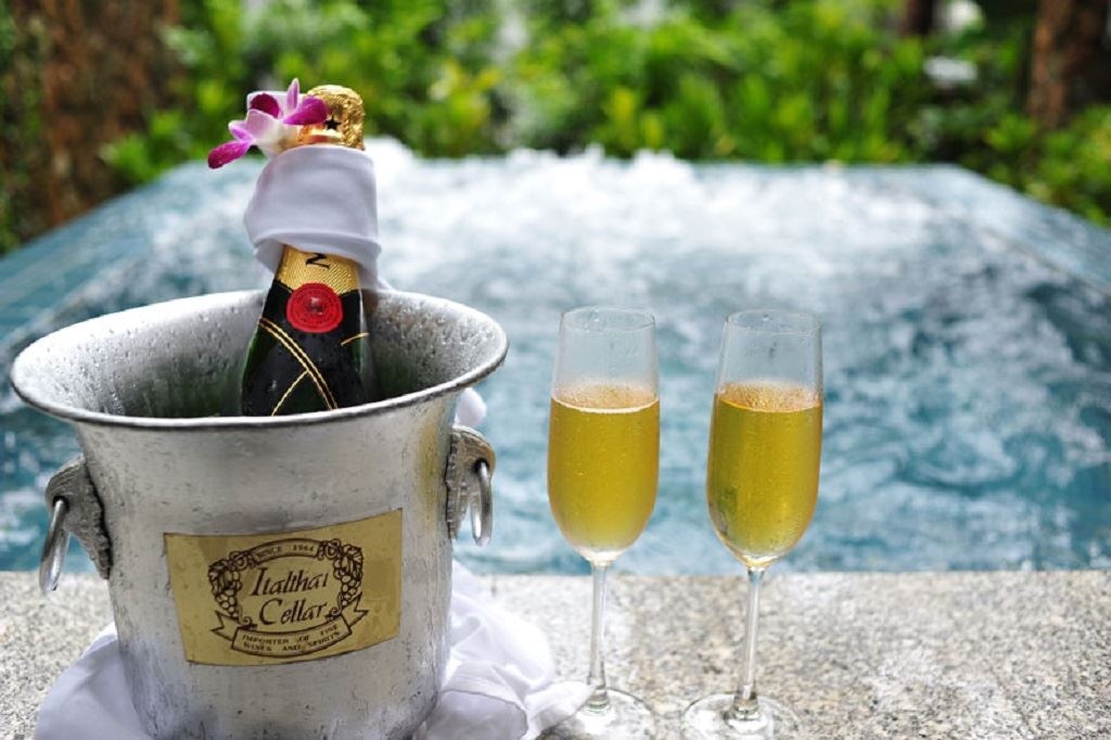 rooms-sala-villa-with-outdoor-hidro-pool