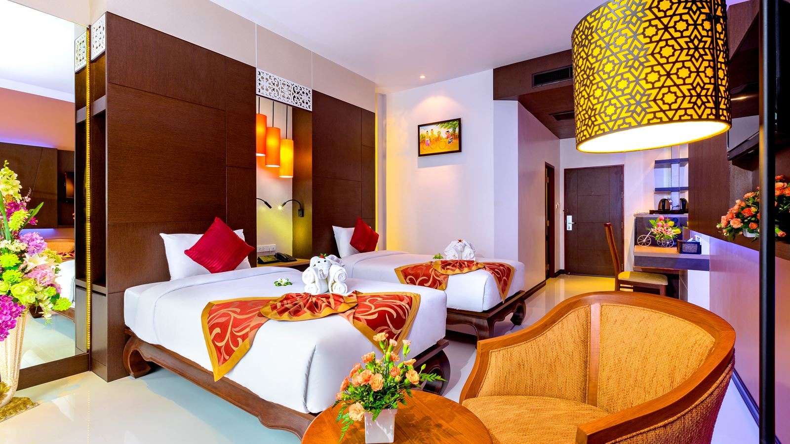 rooms-grand-deluxe-pool-view