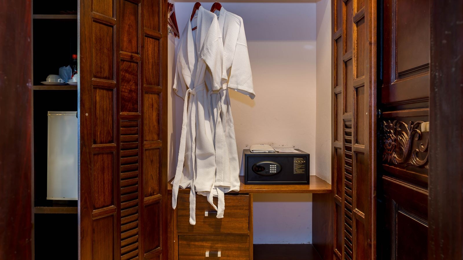 rooms-gran-deluxe-pool-access