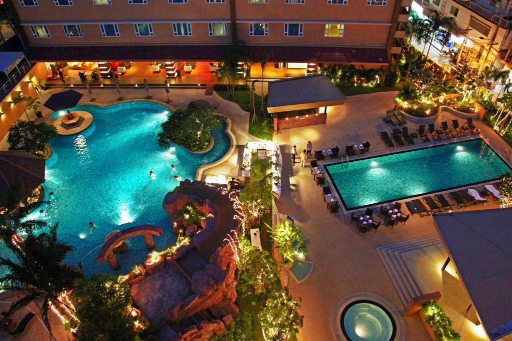 general-main-building