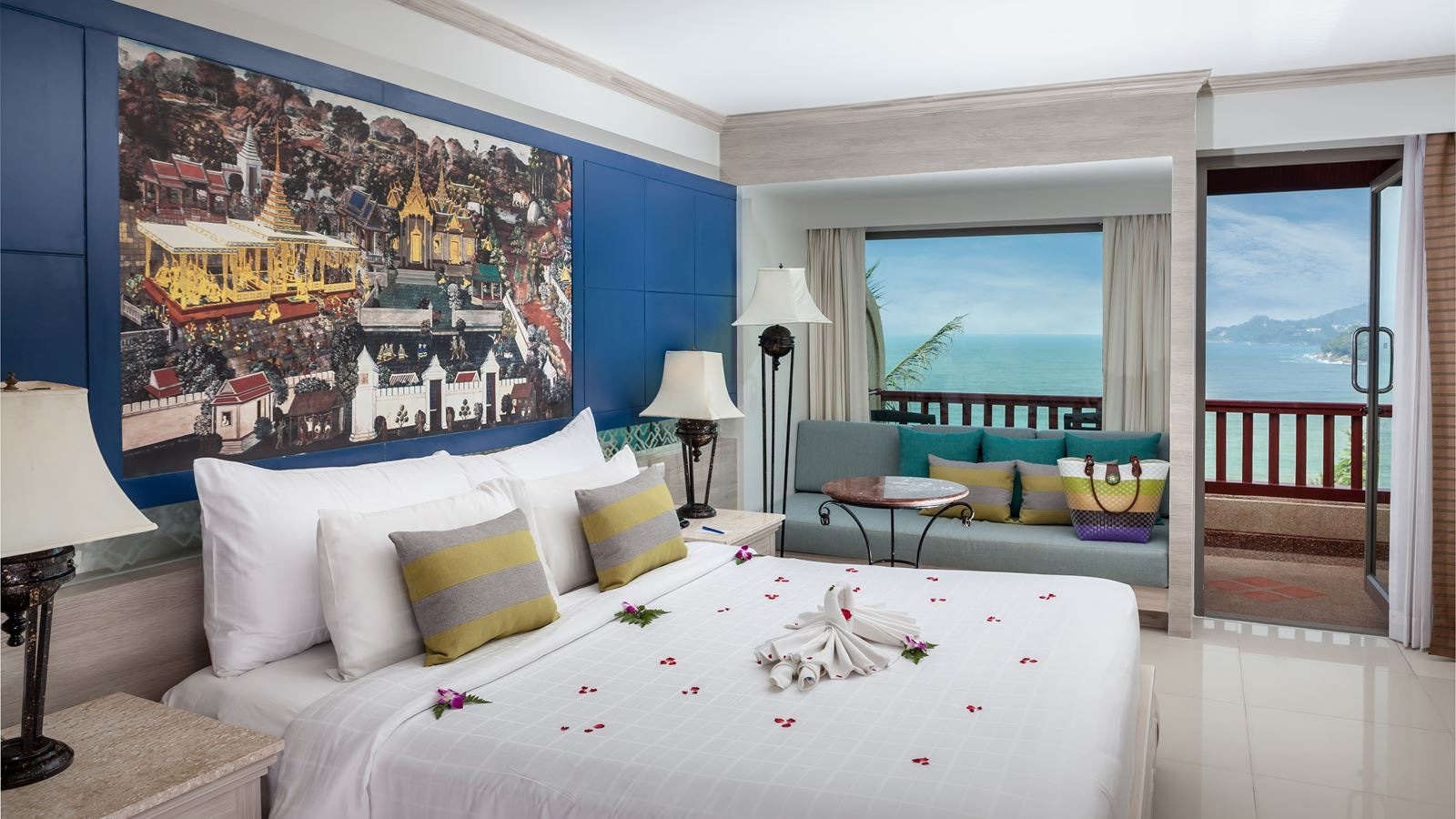 rooms-deluxe-seaview-room