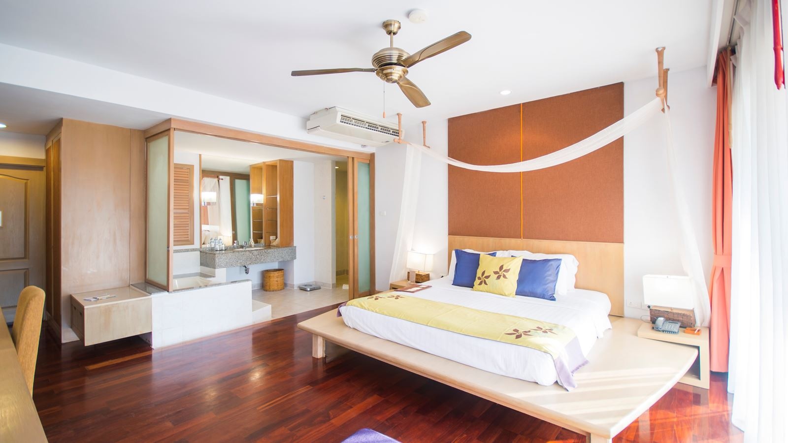 rooms-honeymoon-chalet