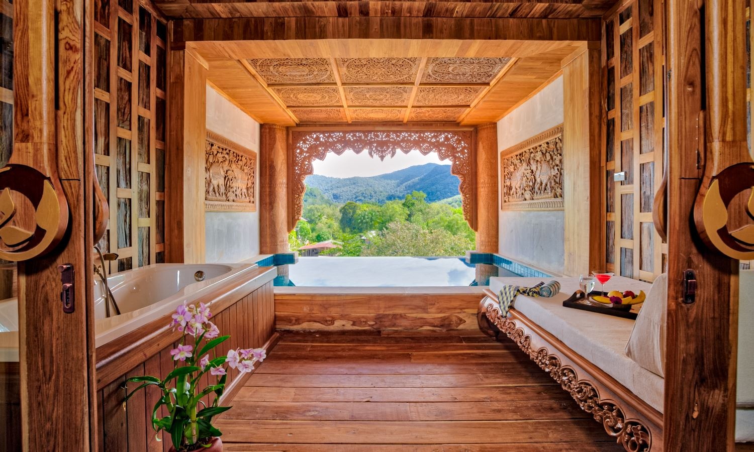 rooms-pool-suite-water-view