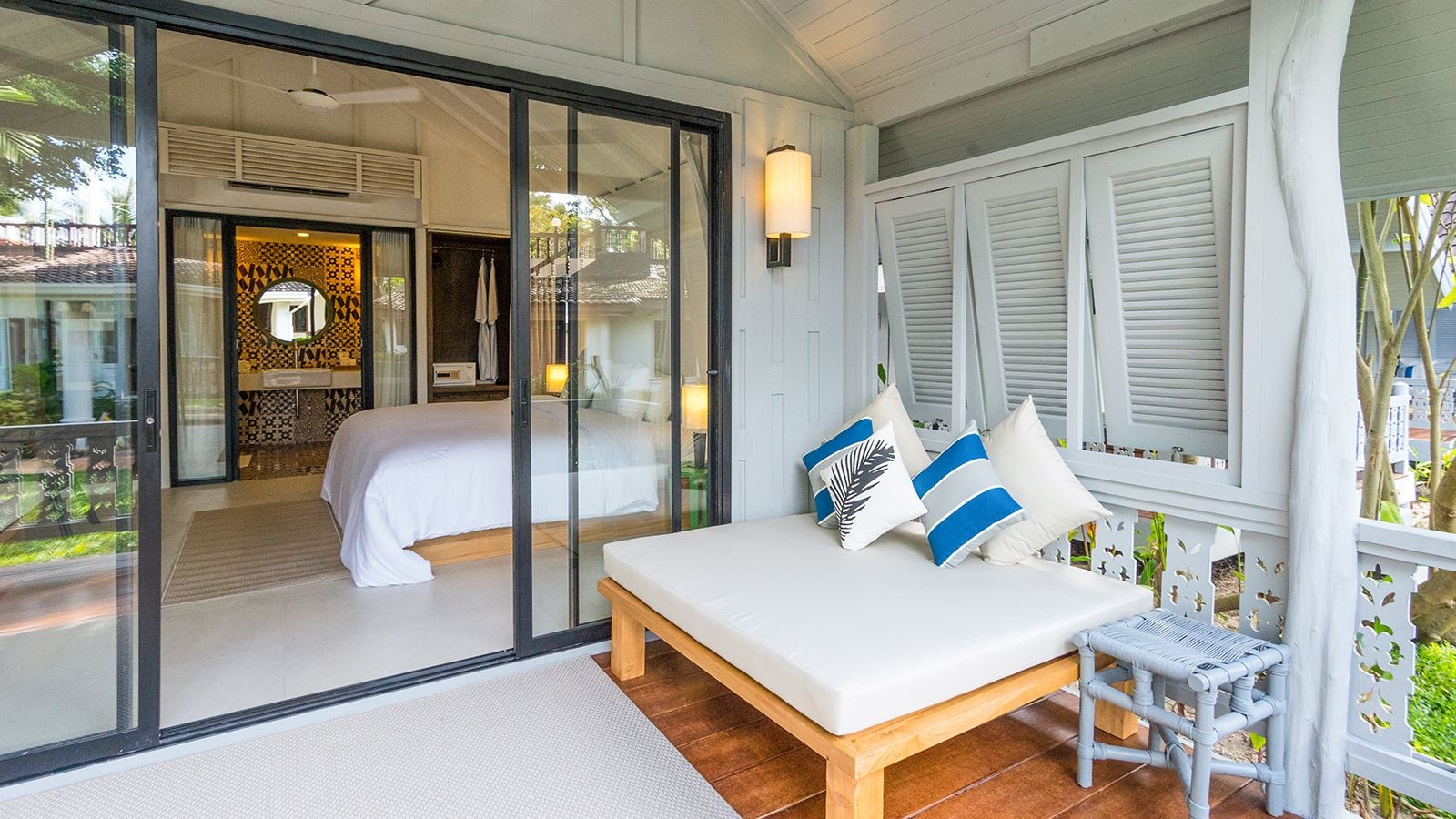 rooms-beachfront-villa