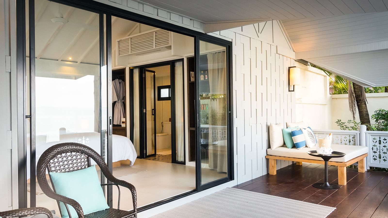 rooms-beachfront-villa