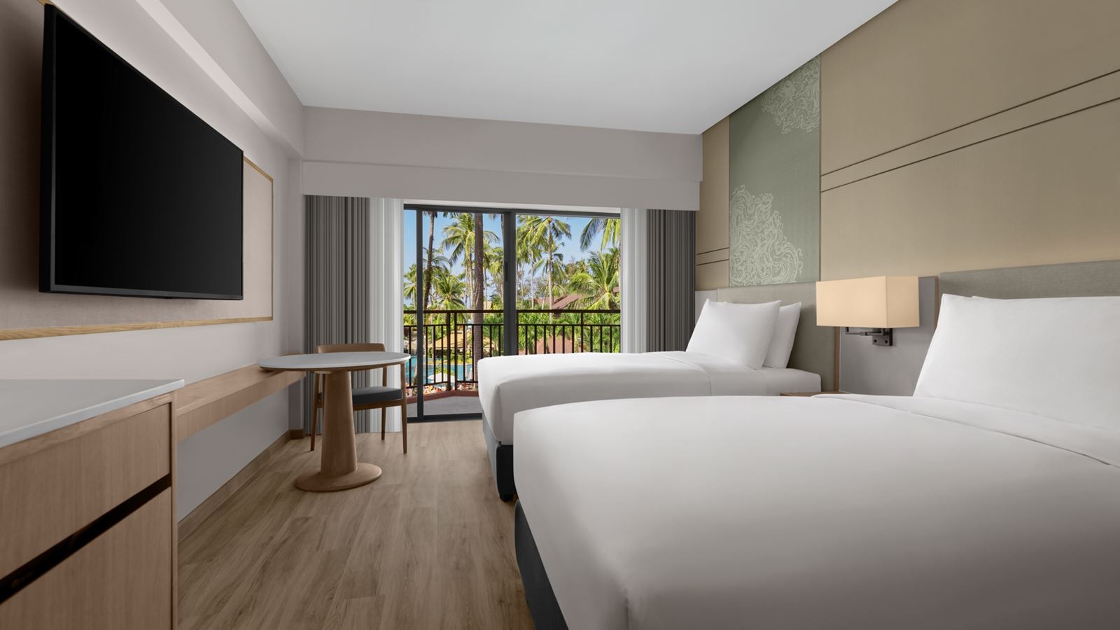 rooms-premier-guest-room-pool-view