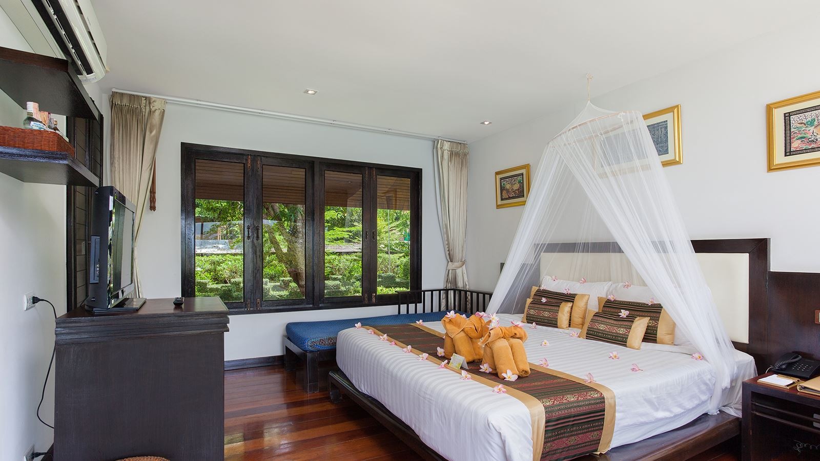 rooms-deluxe-cottage