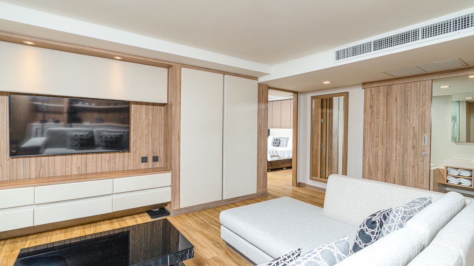 rooms-graceland-suite-seaview-new-2-bedrooms