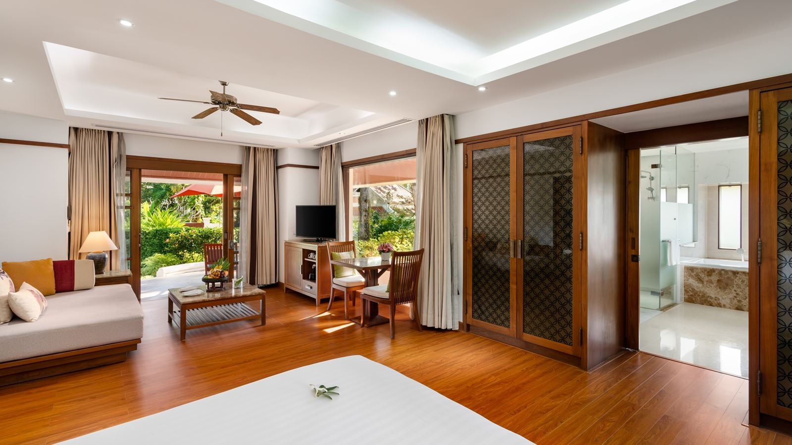 rooms-deluxe-garden-villa