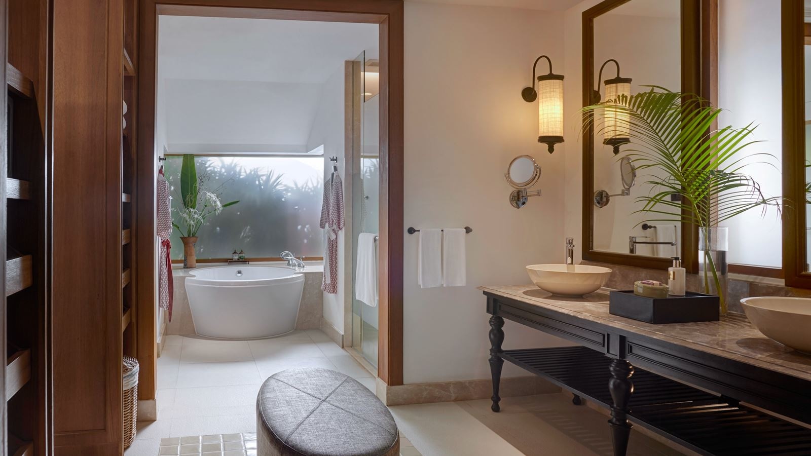 rooms-deluxe-beachfront-villa