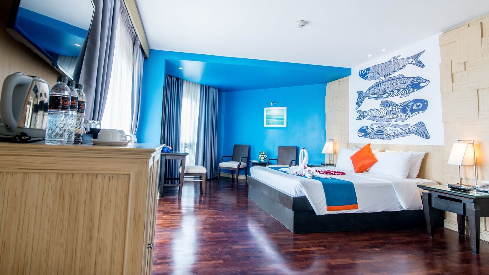 rooms-deluxe-main-building