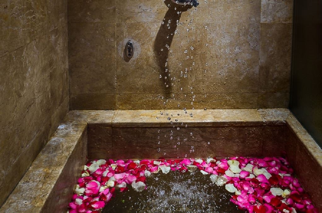 rooms-deluxe-pool-access