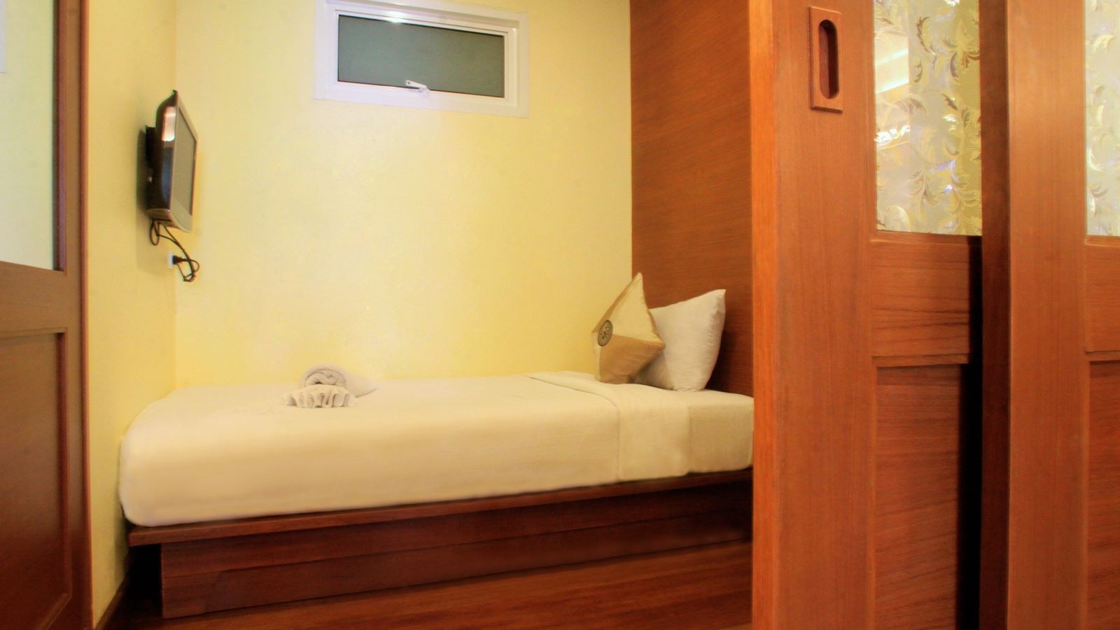 rooms-junior-family-room