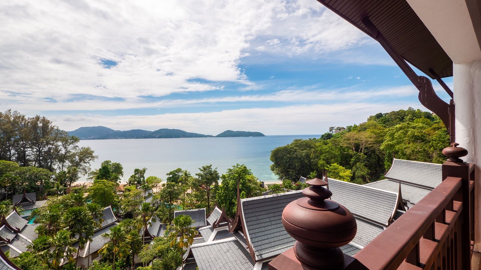 rooms-seaview-hillside-with-terrace-bathtub