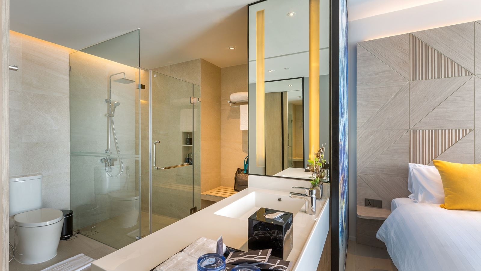 rooms-deluxe-pool-access