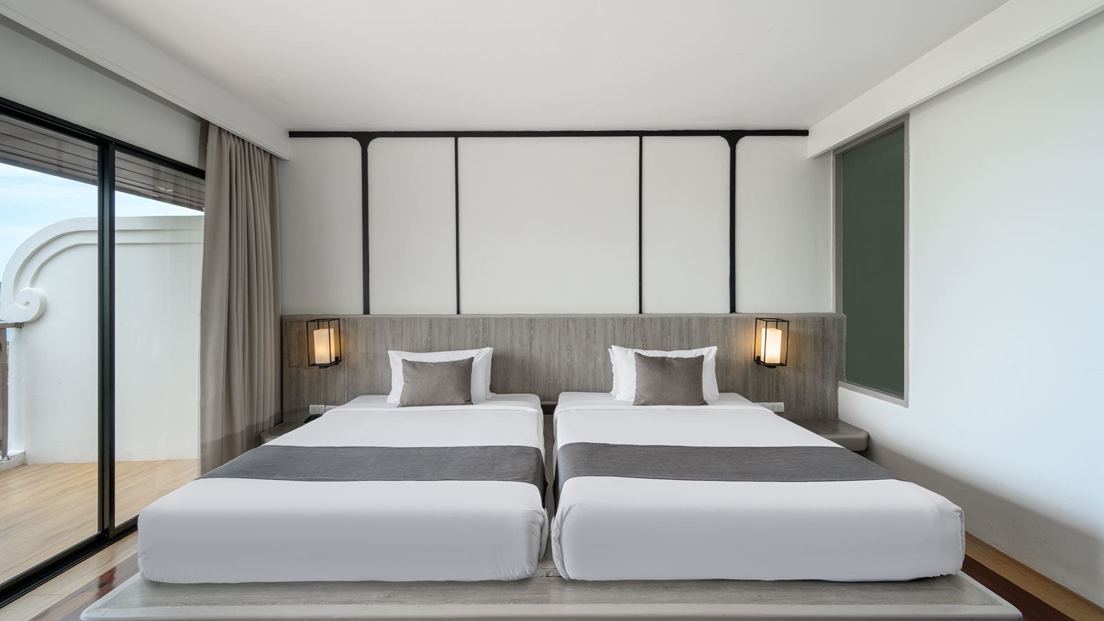 rooms-deluxe-seaview