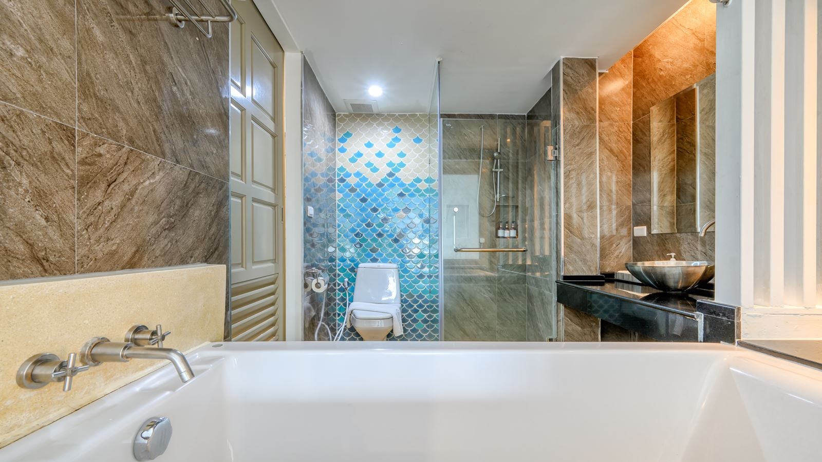 rooms-deluxe-seaview