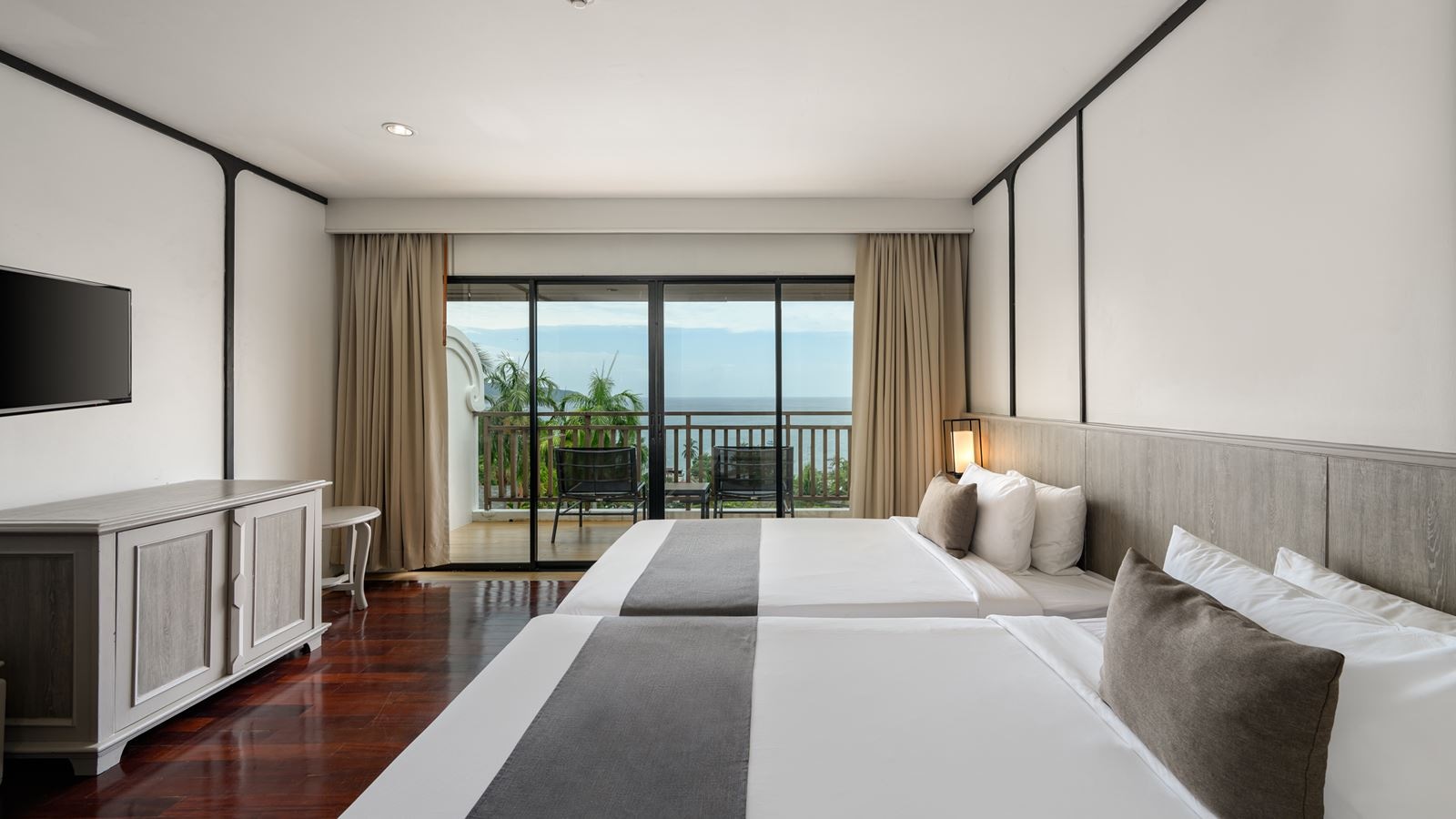 rooms-grand-deluxe-seaview