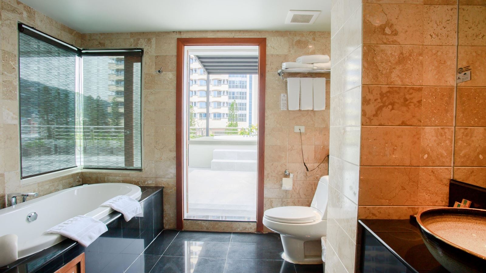 rooms-royal-executive-suite-2-bed-room