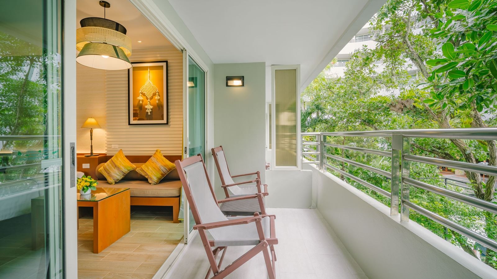 rooms-deluxe-twin-royal-wing-2-single-bed