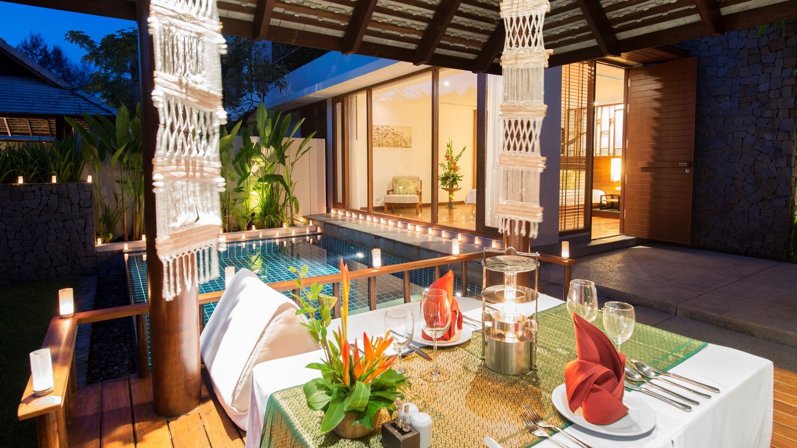 rooms-pool-residence