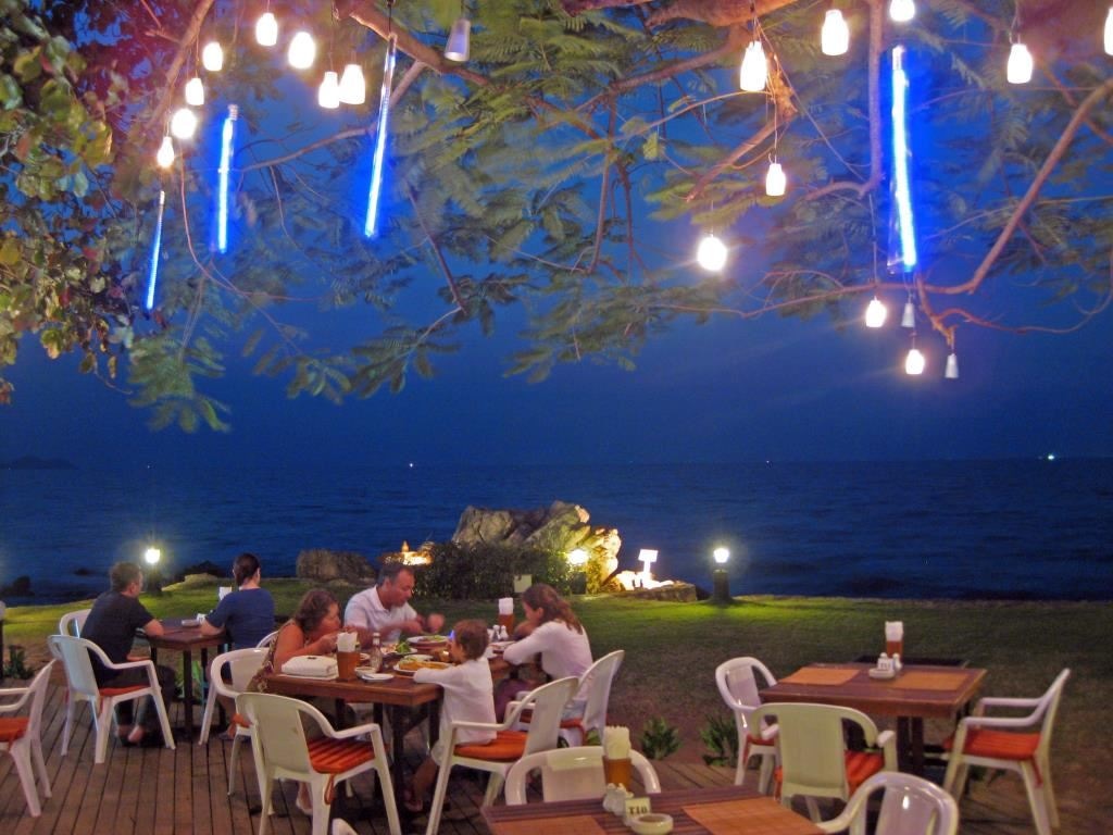 restaurants-the-sea-terrace