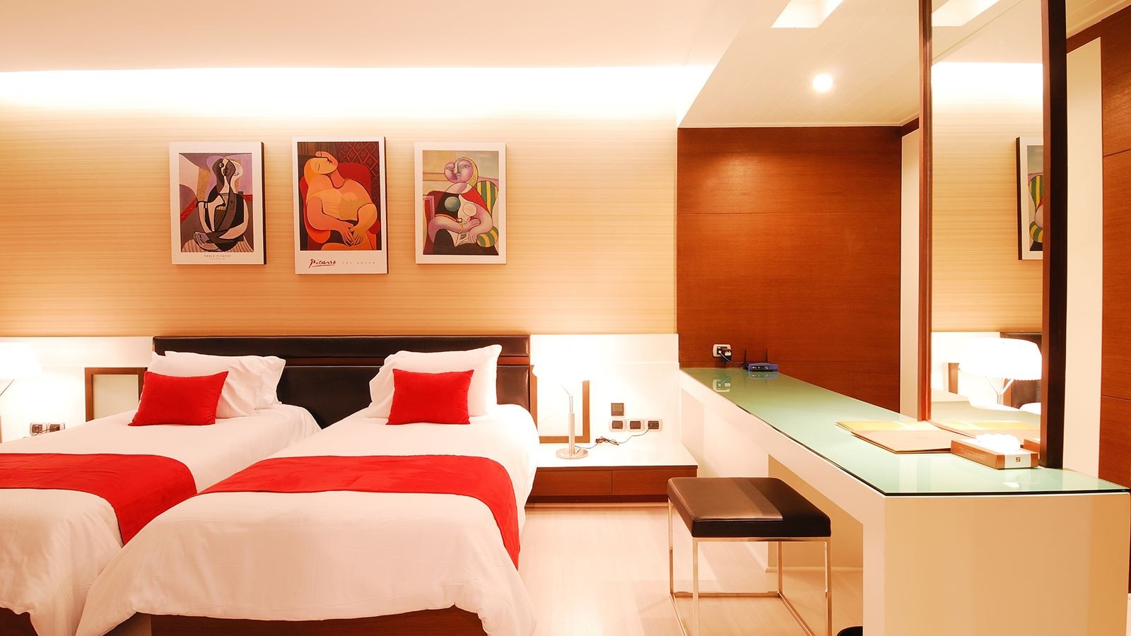 rooms-2bedroom-ocean-front-extream-suite