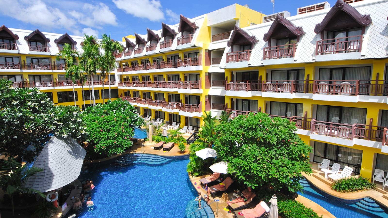 rooms-superior-pool-view