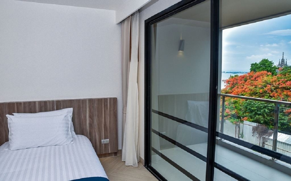 rooms-superior-room