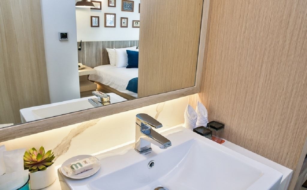 rooms-resort-room