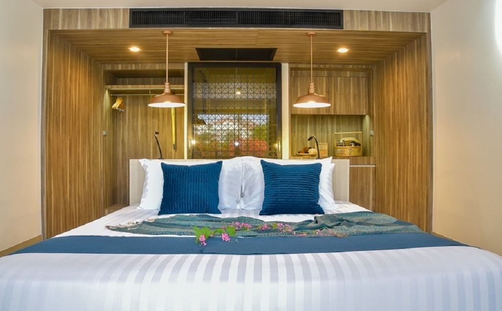 rooms-resort-room