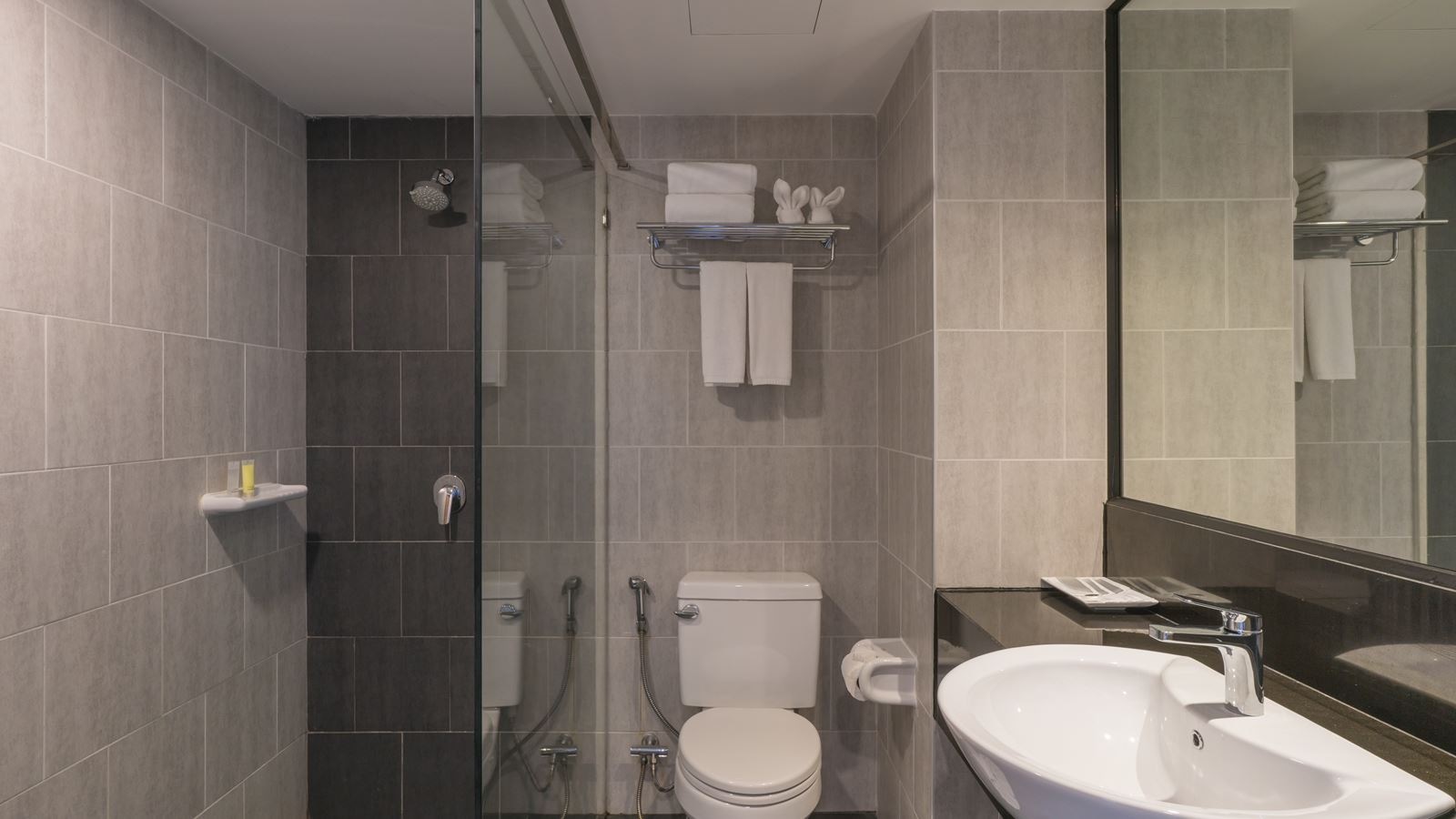 rooms-deluxe-twin-bed