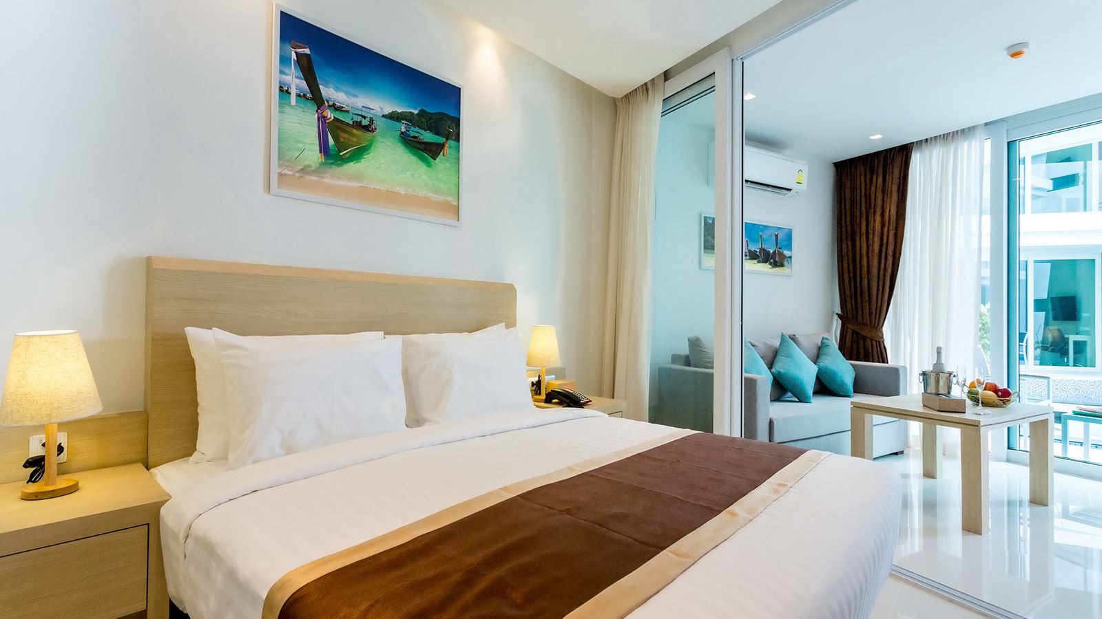 rooms-one-bedroom-pool-access