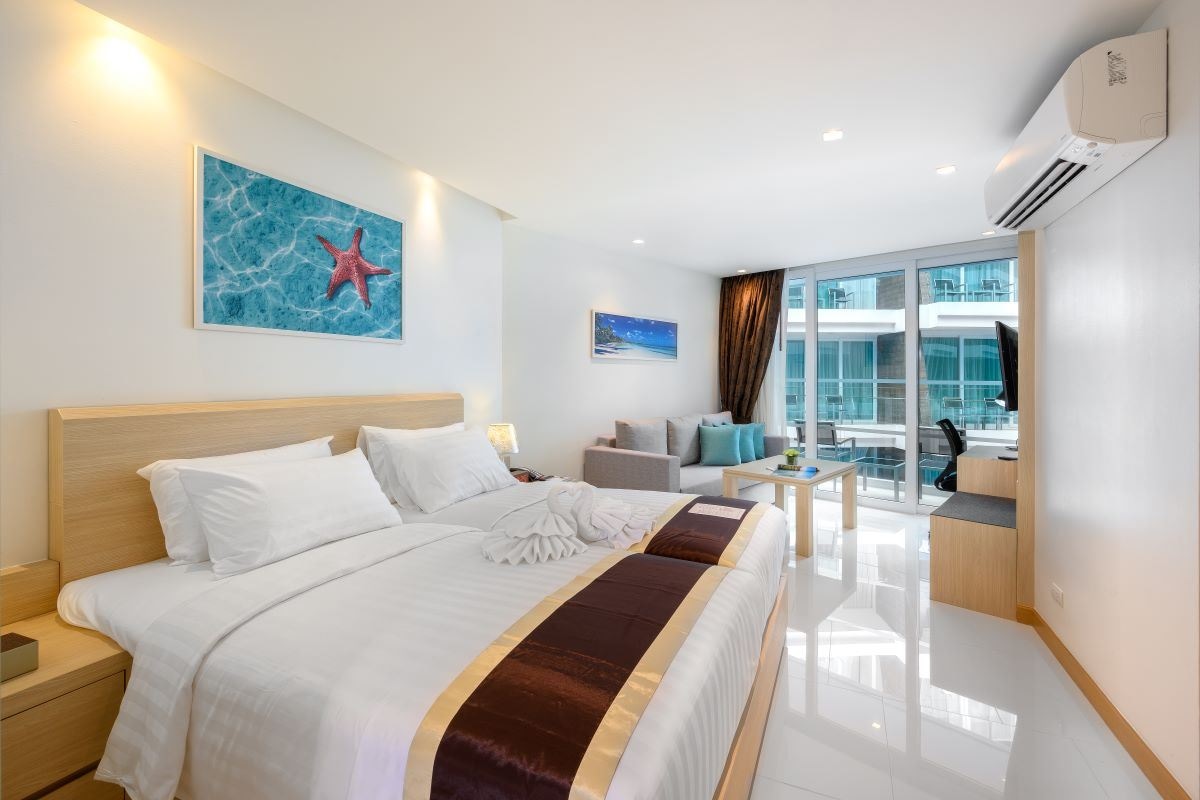 rooms-deluxe-seaview-room