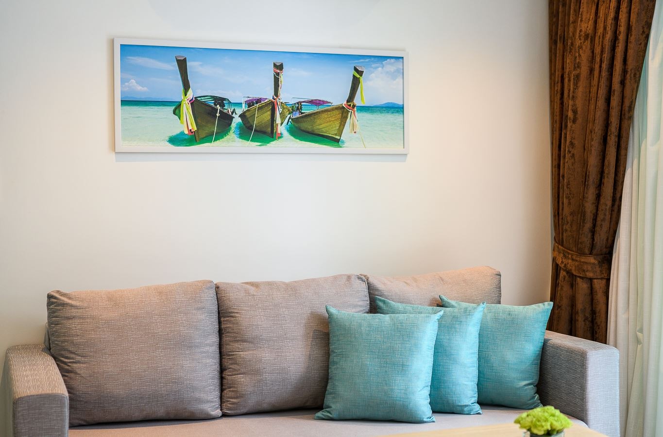 rooms-one-bedroom-seaview-suite