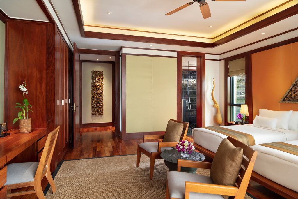 rooms-4-bedroom-pool-suite