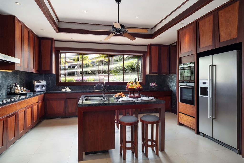 rooms-4-bedroom-pool-suite