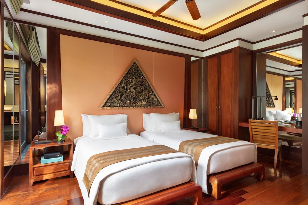 rooms-3-bedroom-penthouse-pool-suite