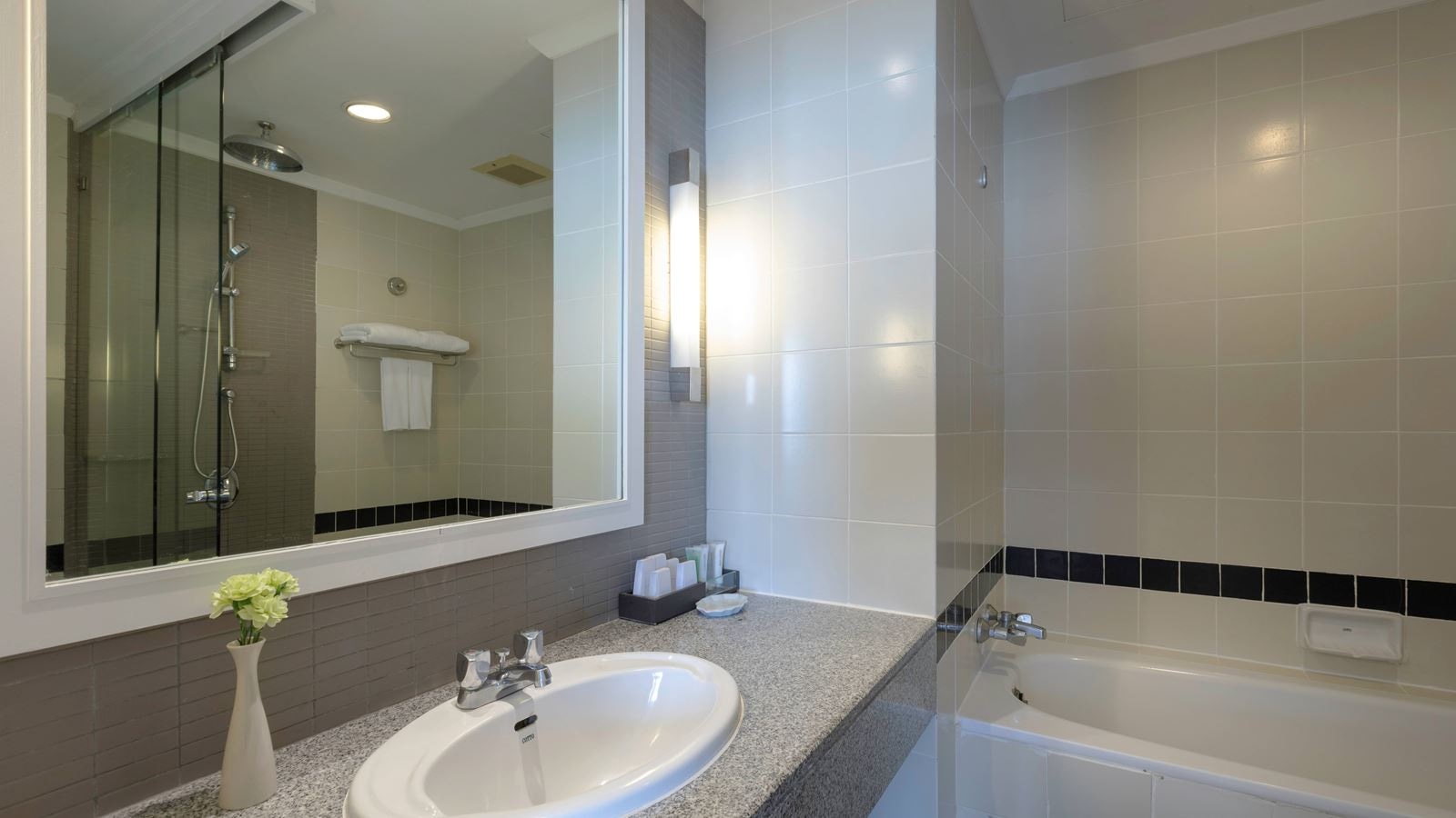 rooms-one-bedroom-premium-suite