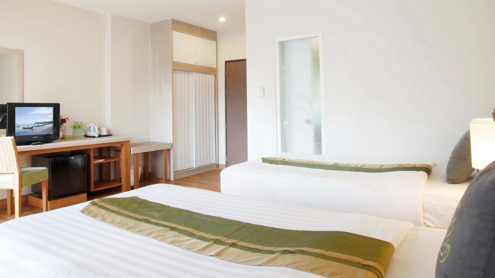 rooms-superior-no-view-room