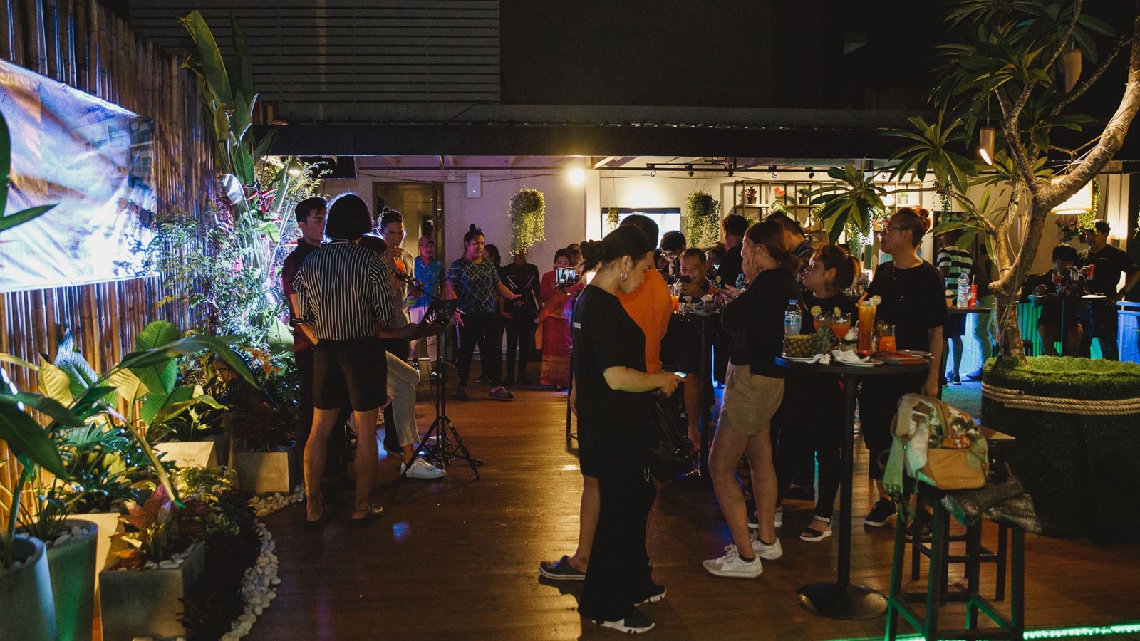 bars-7th-heaven-sky-bar