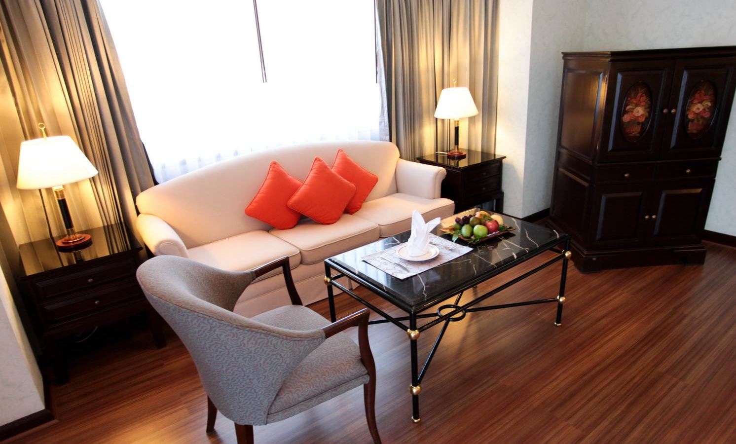 rooms-executive-room