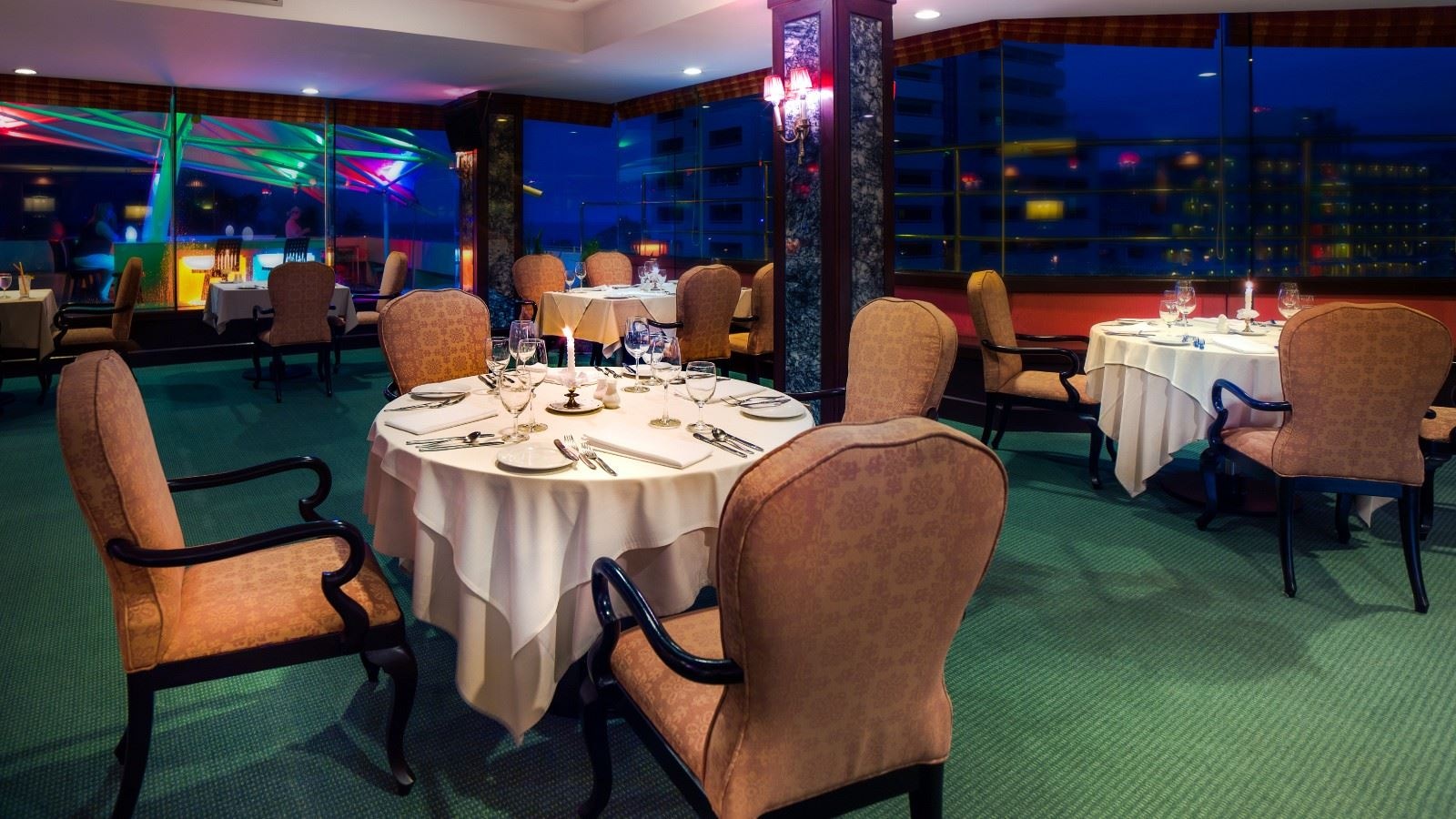 restaurants-roof-top-steak-house