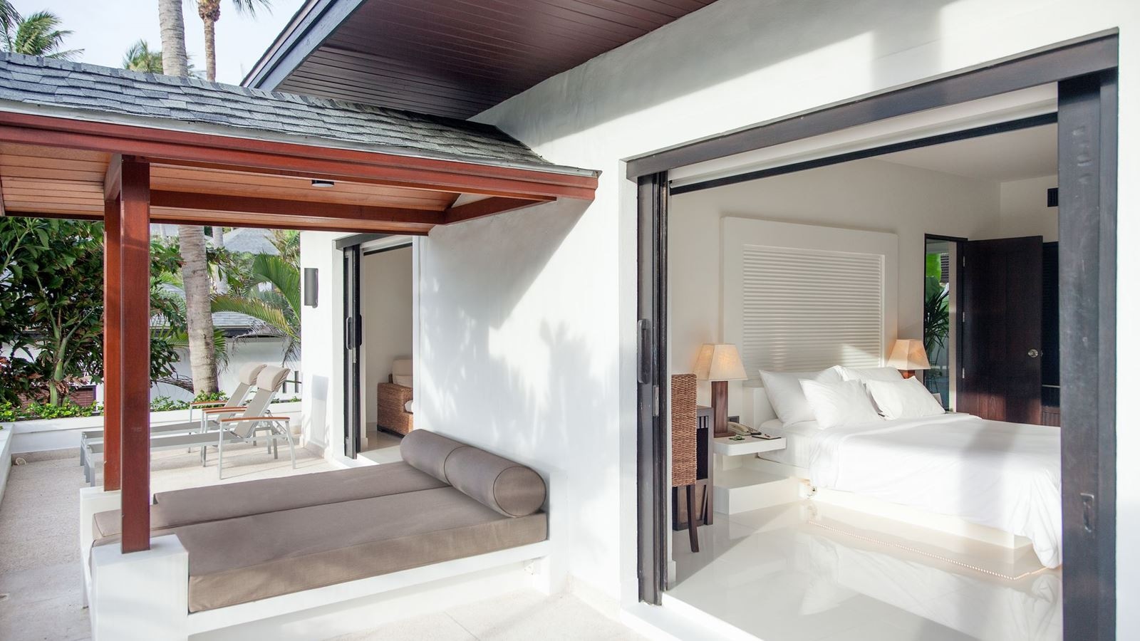 rooms-junior-pool-suite