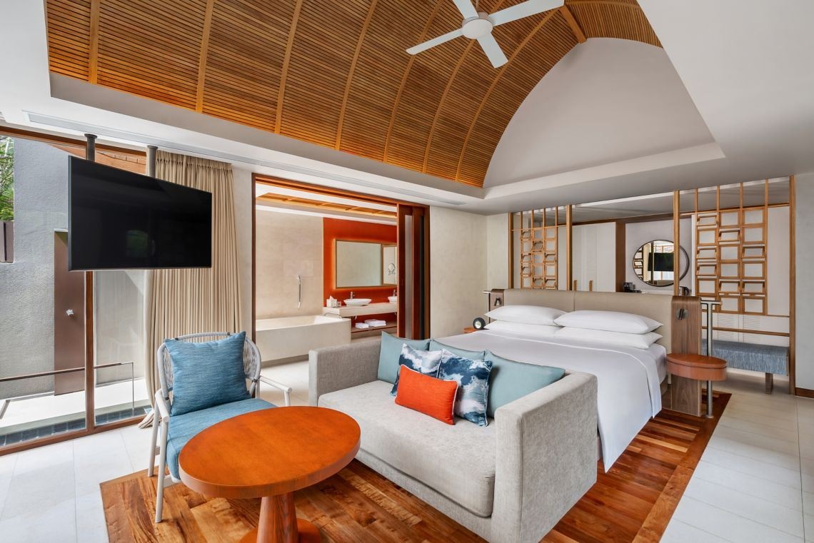 rooms-oceanfront-pool-villa