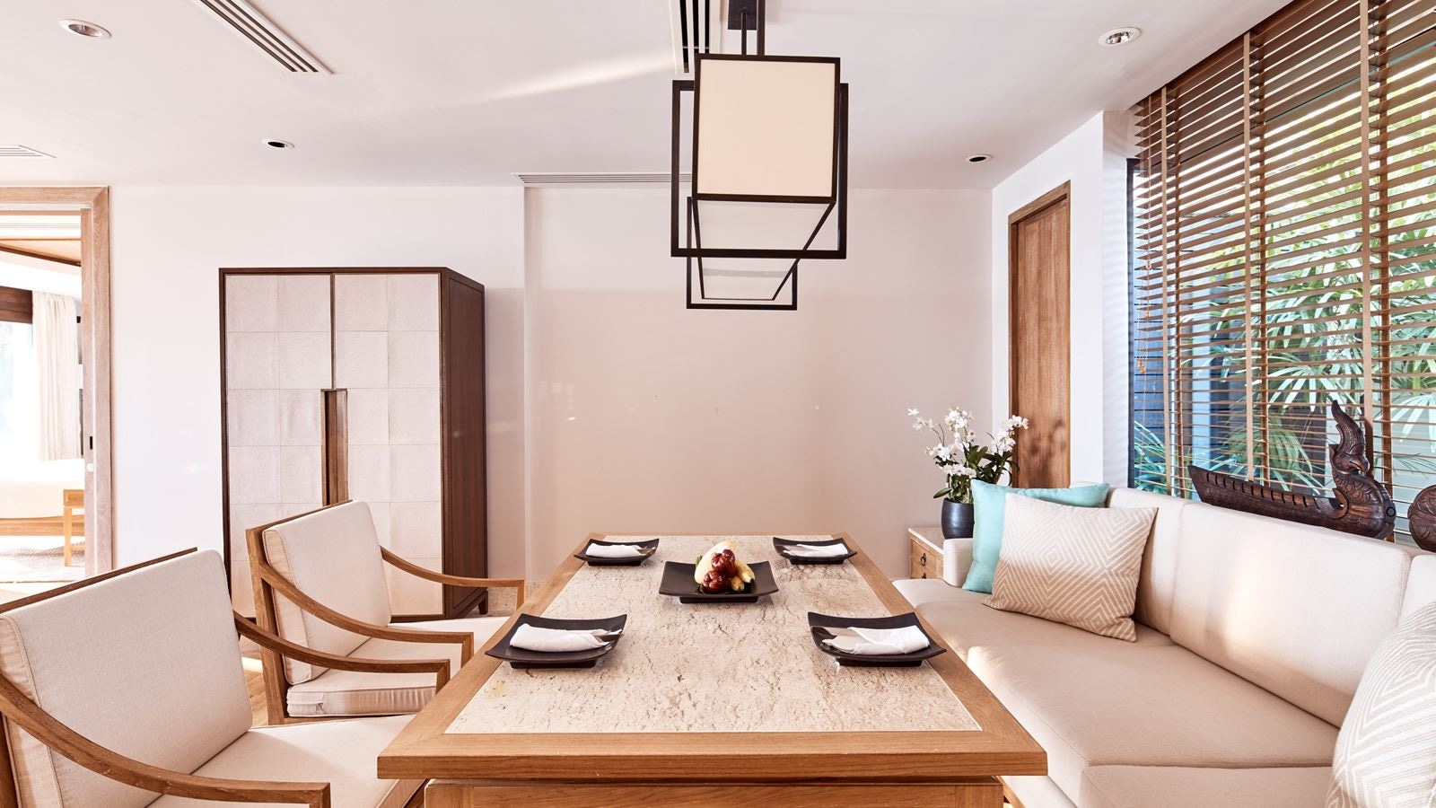 rooms-signature-ocean-view-pool-suite