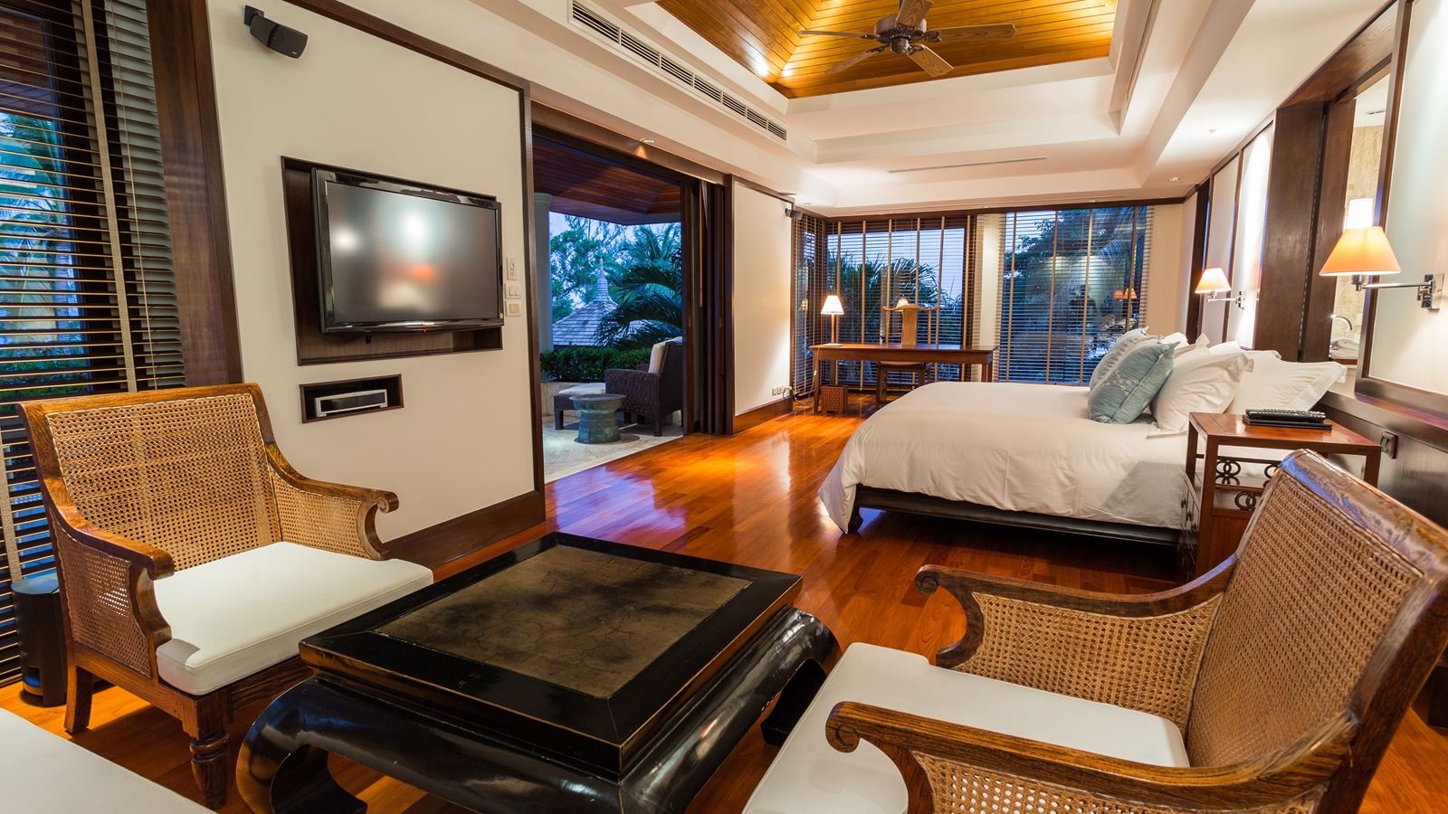 rooms-9-bedroom-ocean-front-residence