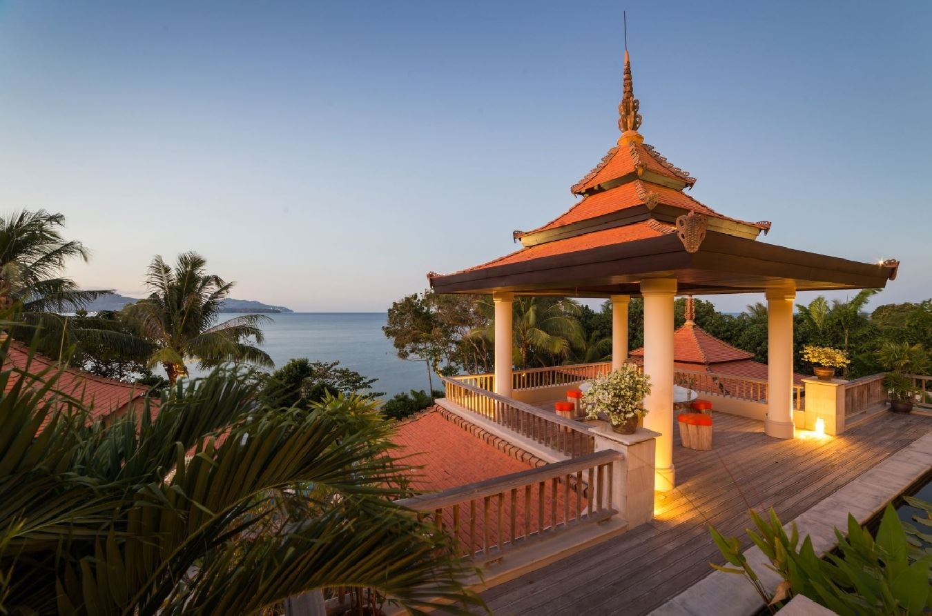 rooms-4-bedroom-ocean-front-residence